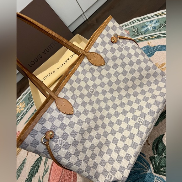 Louis Vuitton Damier Azur Neverfull MM (2012) - Picture 3 of 16